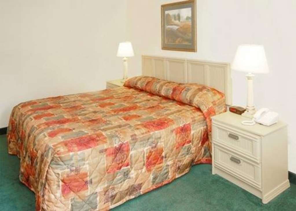 Econo Lodge Corinth Habitación foto