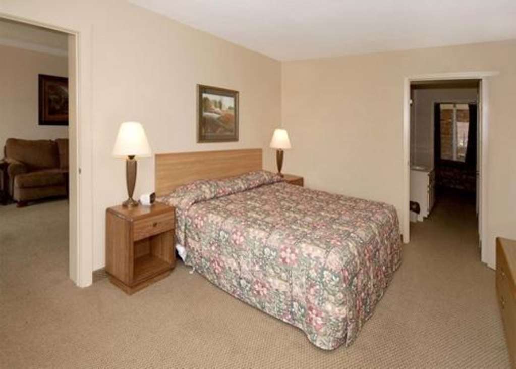 Econo Lodge Corinth Habitación foto